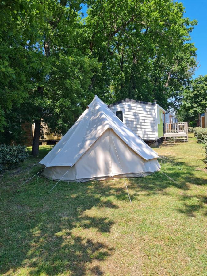 Camping Fleur d'Oleron Saint-Pierre-d'Oleron Eksteriør bilde