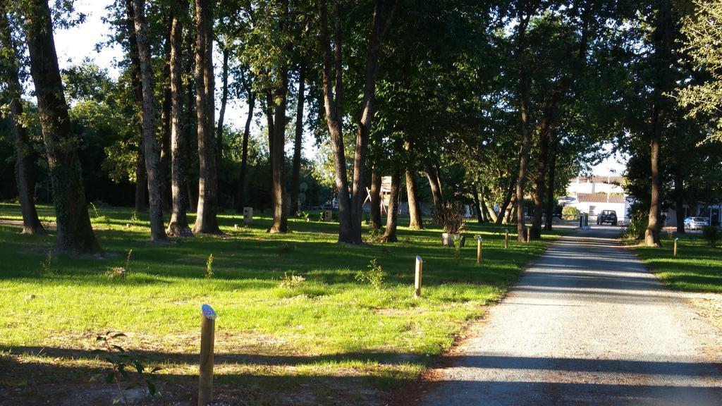 Camping Fleur d'Oleron Saint-Pierre-d'Oleron Eksteriør bilde
